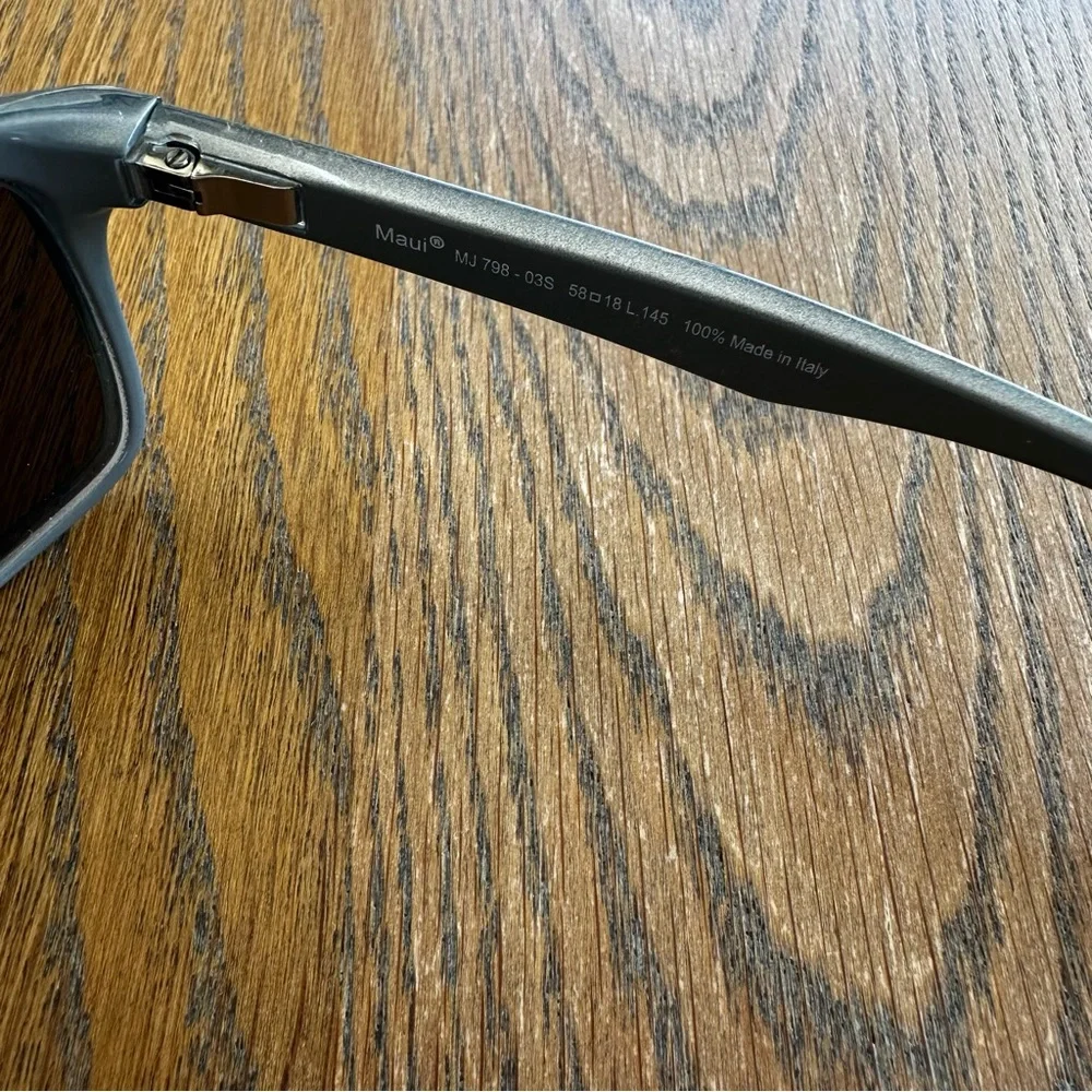 Maui Jim Onshore Polarized Rectangular Sunglasses 798-03S Blue Hawaii - Picture 6 of 9